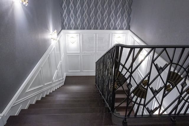 Лестница из массива махагони изображение 6